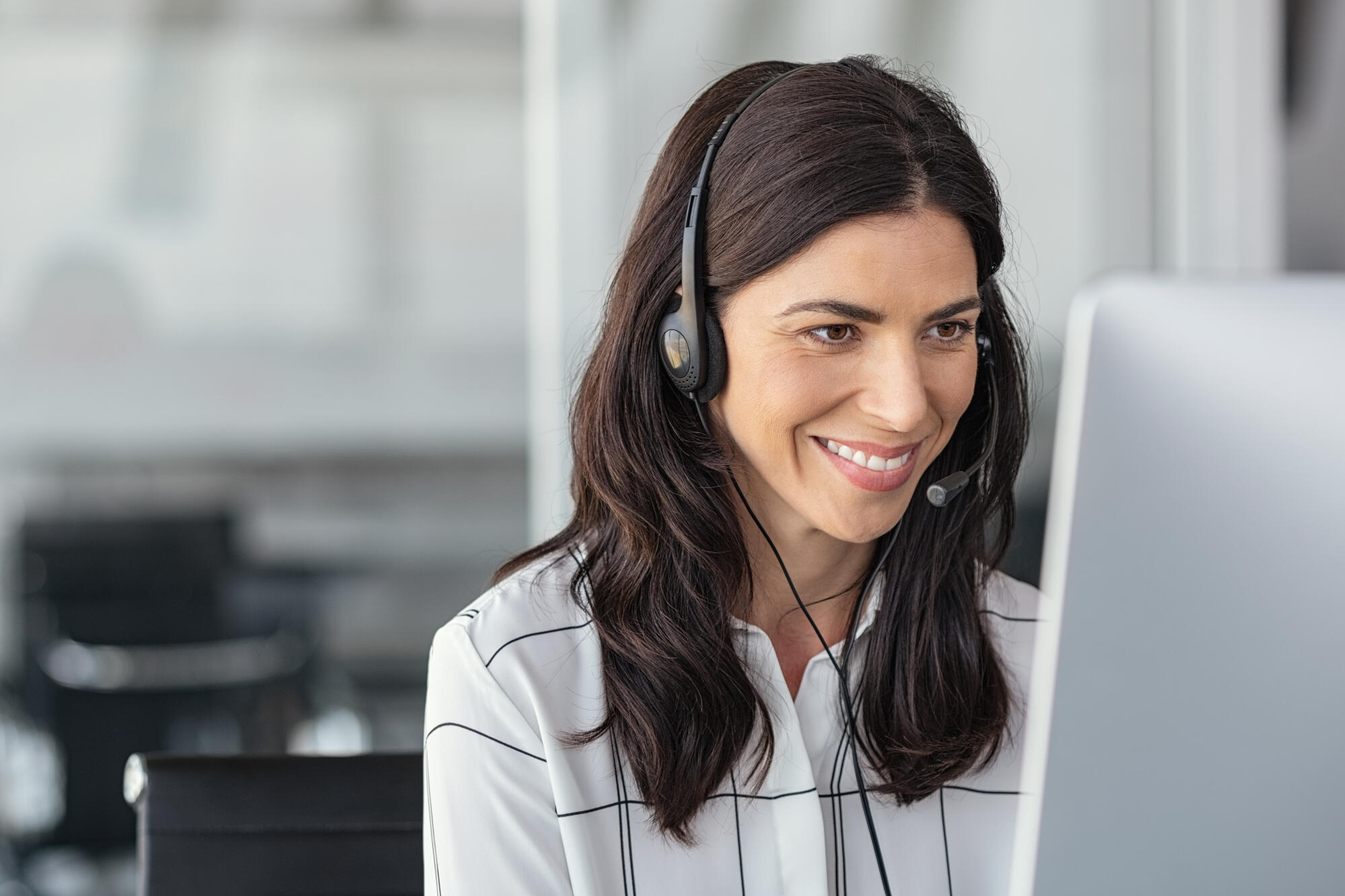 Stop the Wait: How Nearshore Call Centers Speed Up Warranty Claims